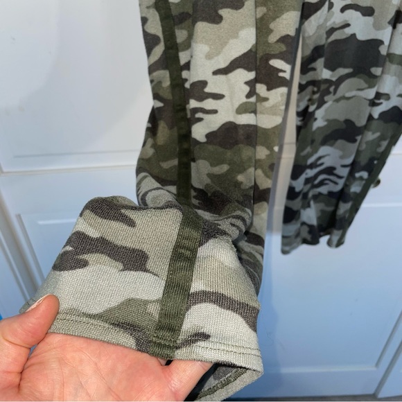 Lucky Brand Green Camo Army PJ Pajama Sets Soft Comfy Pants Tank Tee L - Picture 13 of 15